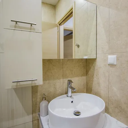 Holiday home Avra Kariani